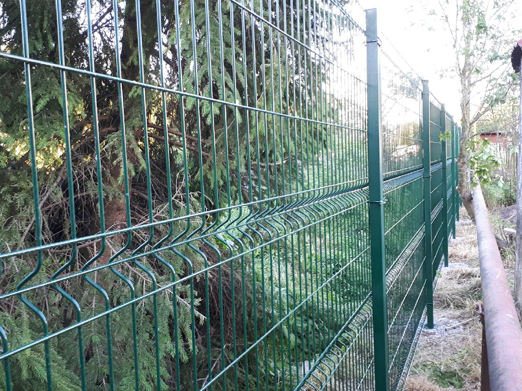 3D забор для дачи в зеленых цветах